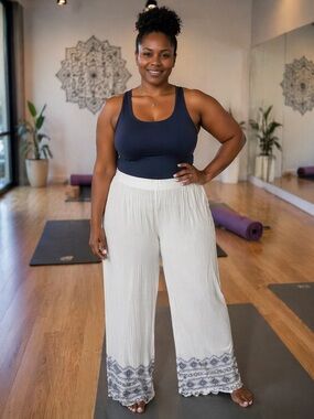 Zac & Rachel Cream Wide-Leg Pants with Navy Embroidered Hem